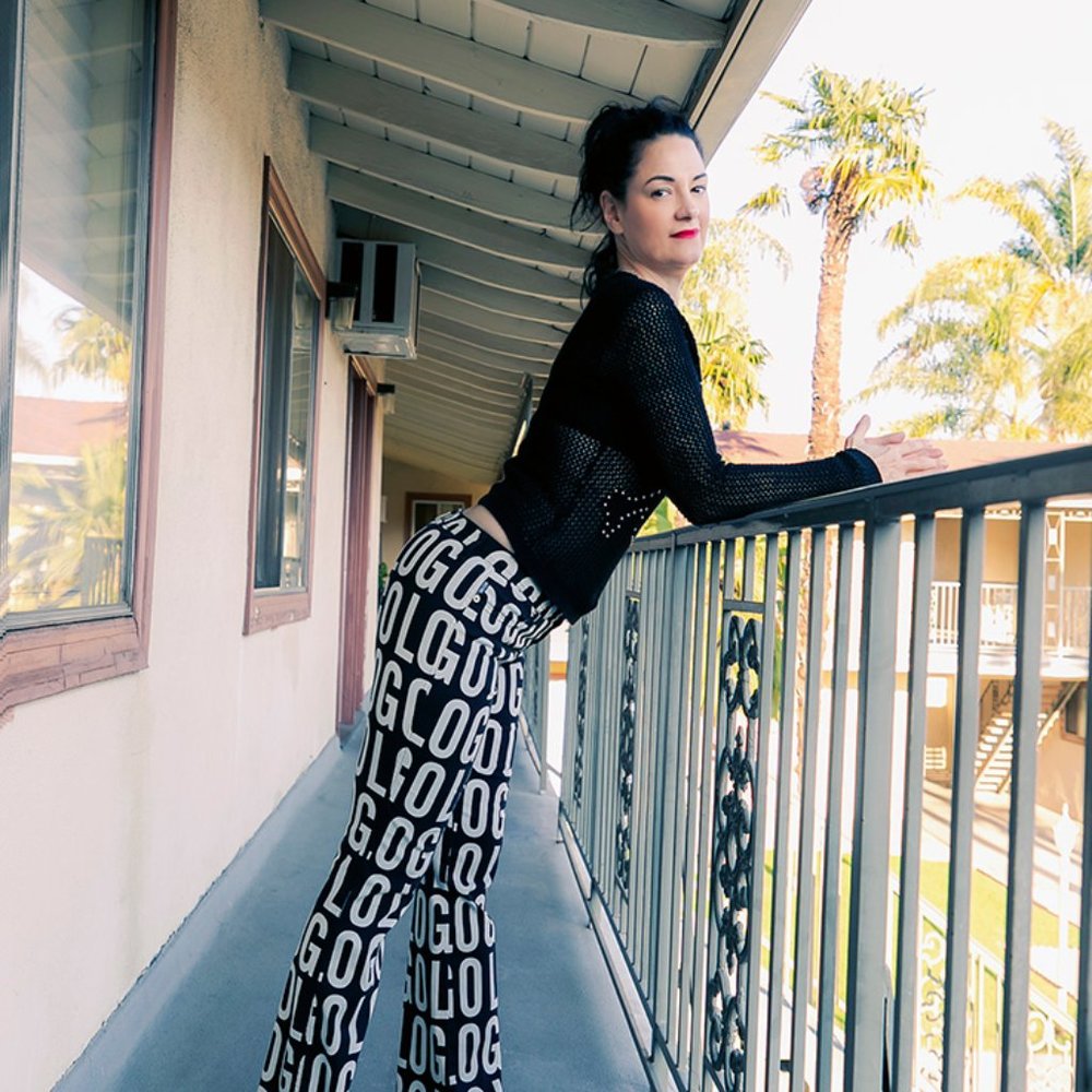 Meet your Posher, Val